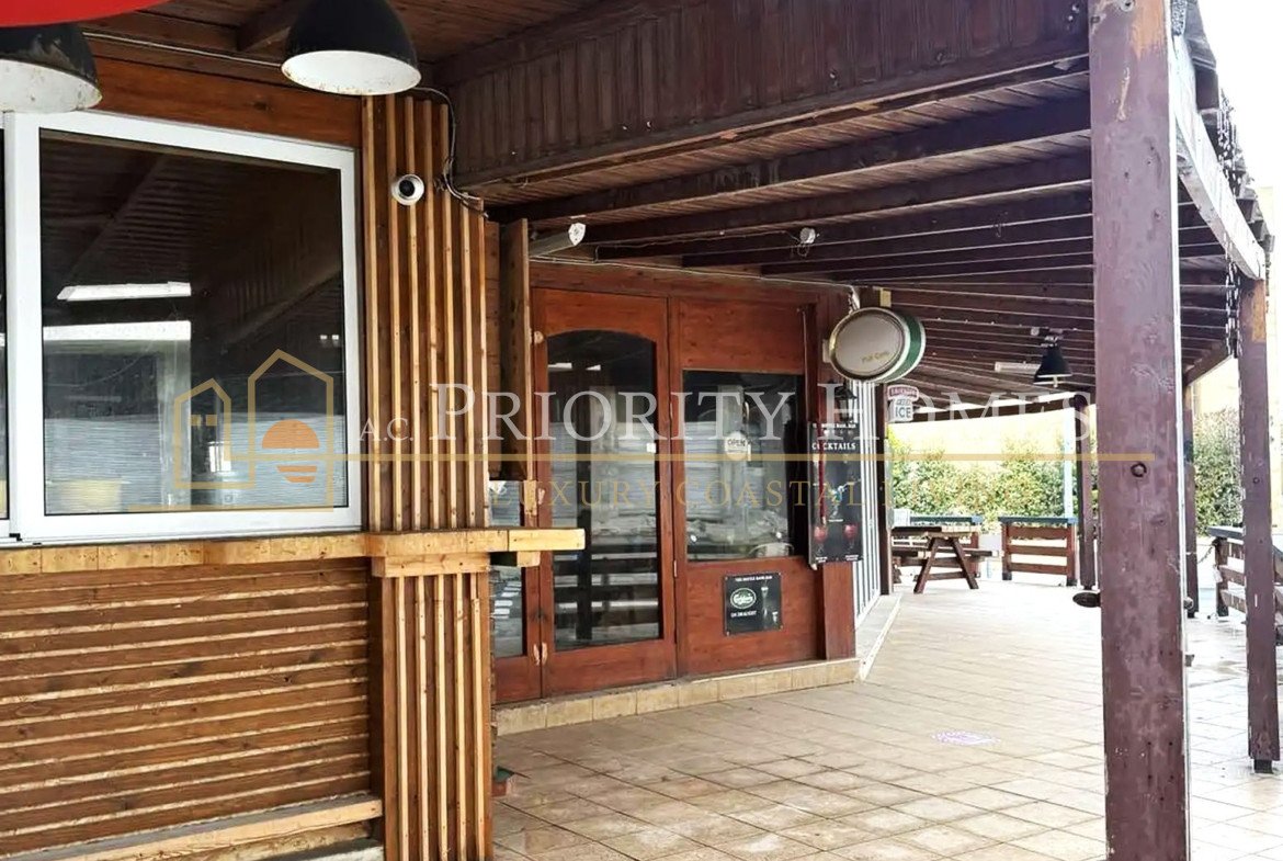 Prime Corner Retail Premises in Kato Paphos Tourist Area
