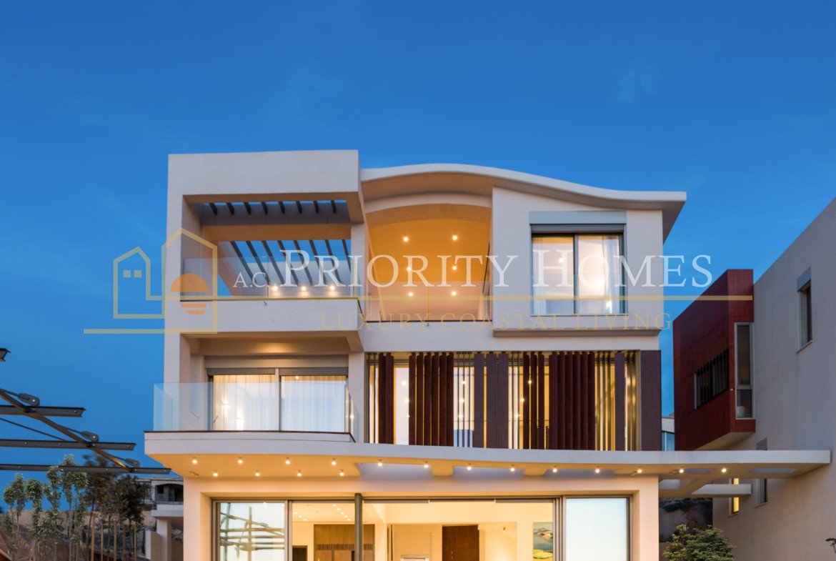 Luxury Six Bedroom Beach Villas in Chloraka, Paphos