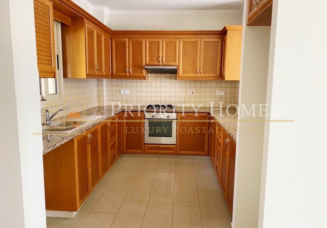 Four-Bedroom Villa in Tala with Private Pool & Sea Views