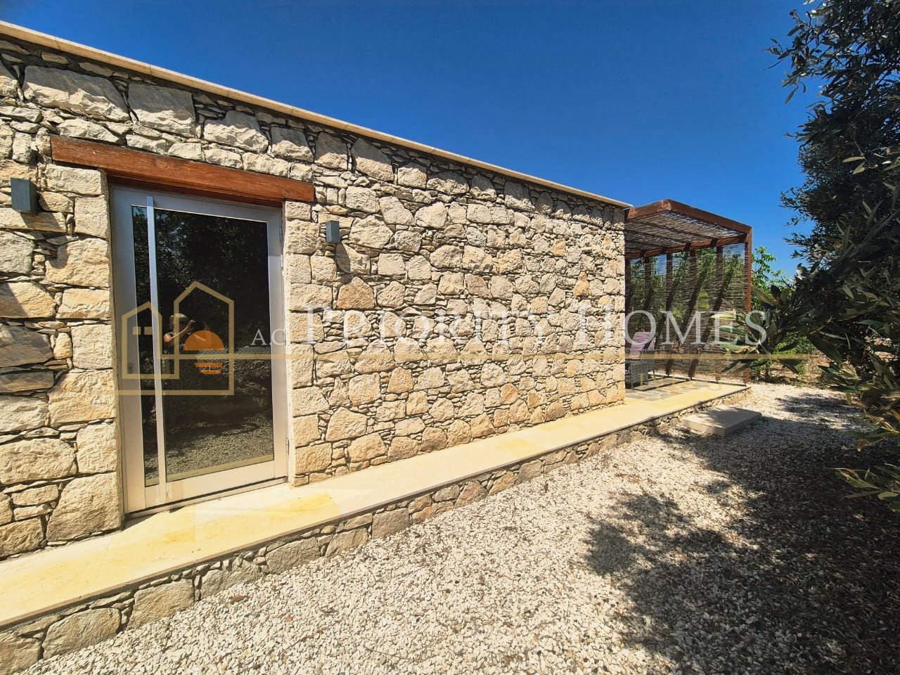 Charming Two-Bedroom Bungalow for Rent in Pegeia