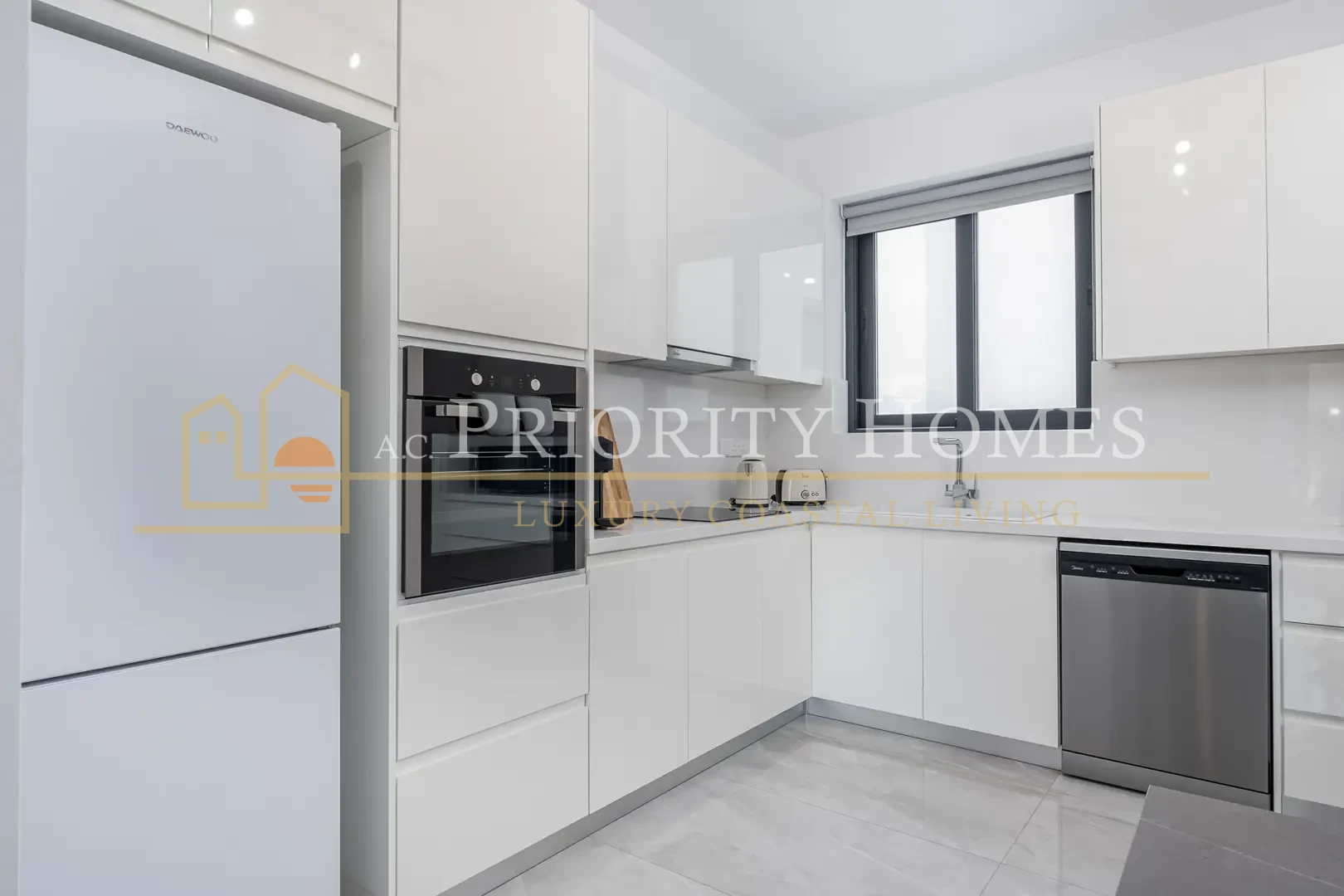 Two-Bedroom Apartment for Rent in Universal, Paphos
