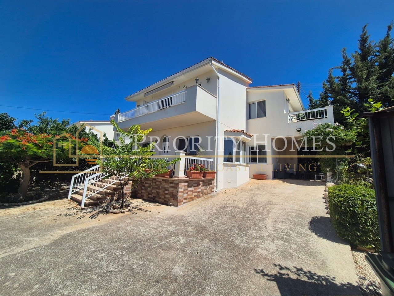 Four-Bedroom Villa for Rent in Pegeia