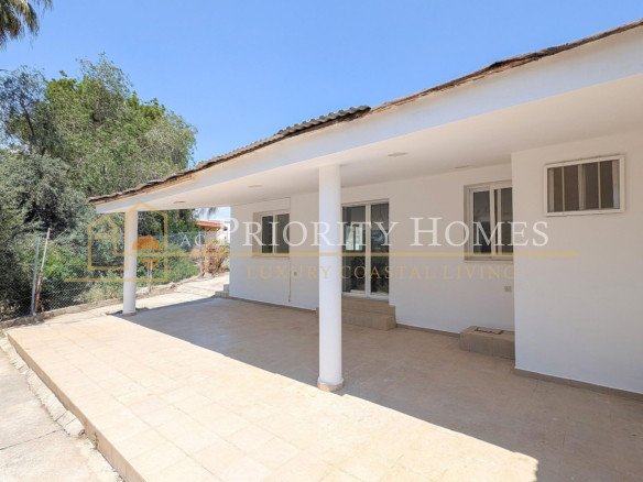 Spacious Four-Bedroom Detached Villa in Anarita, Paphos