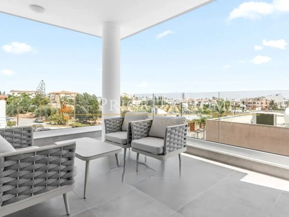 Three-Bedroom Apartment for Rent in Universal