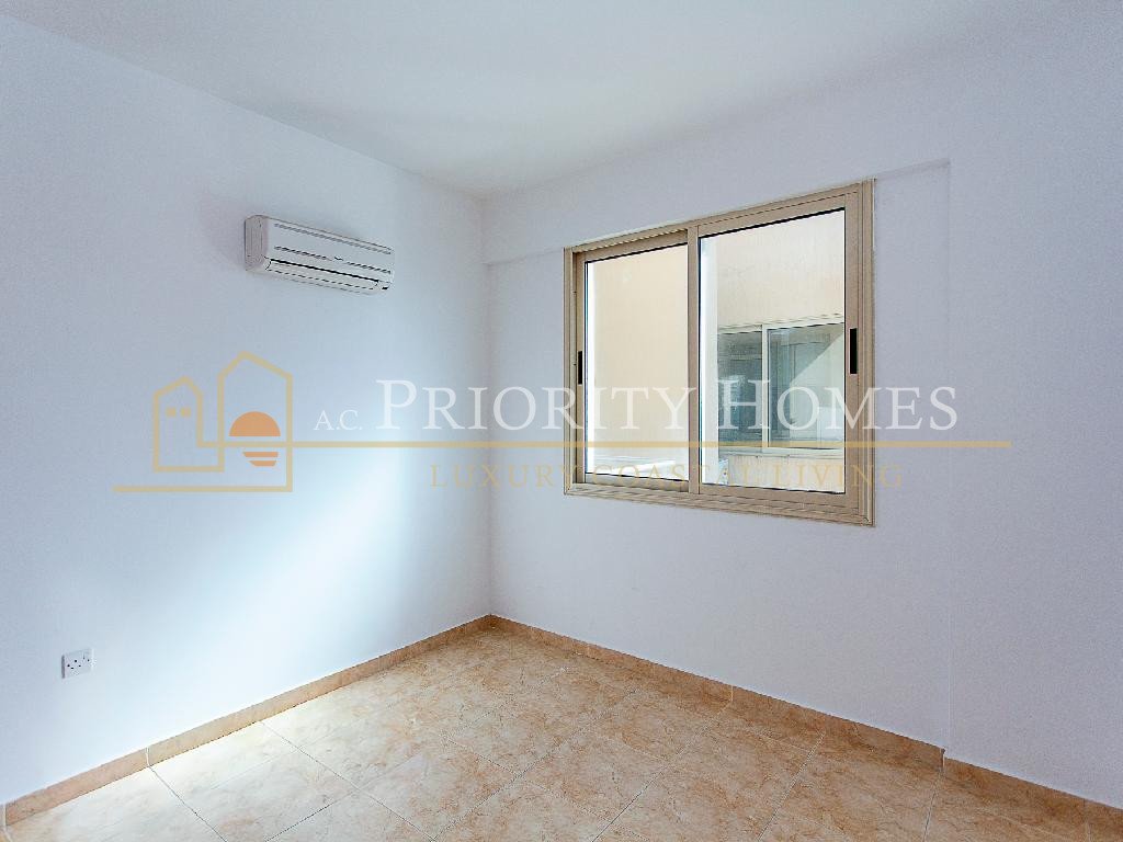 Two‑Bedroom Apartment for Sale in Paphos – Universal