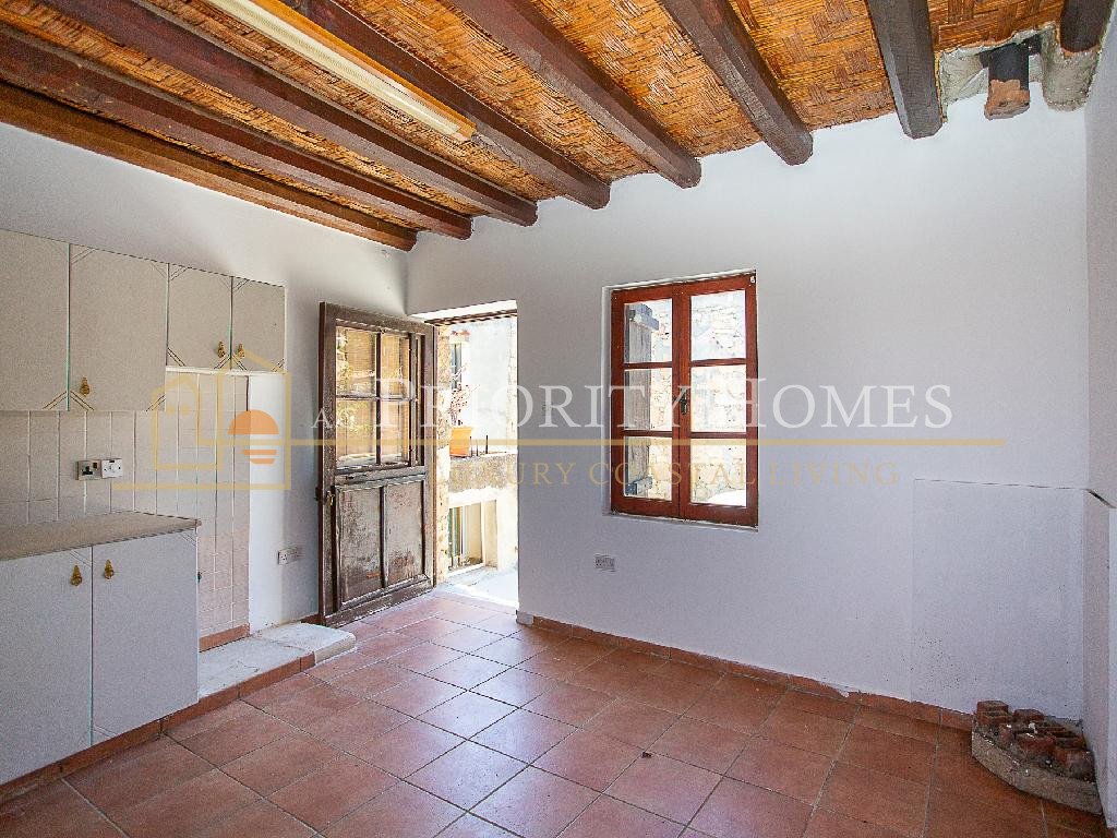 Stone‑Built Two‑Bedroom House in Koili