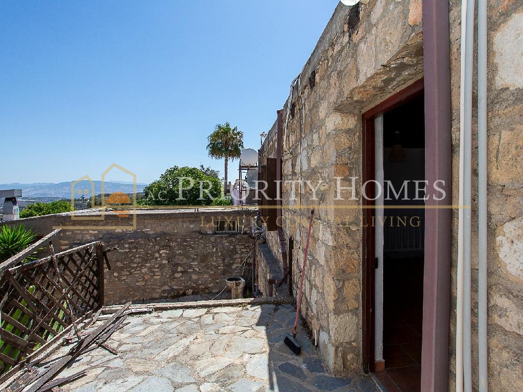 Stone‑Built Two‑Bedroom House in Koili