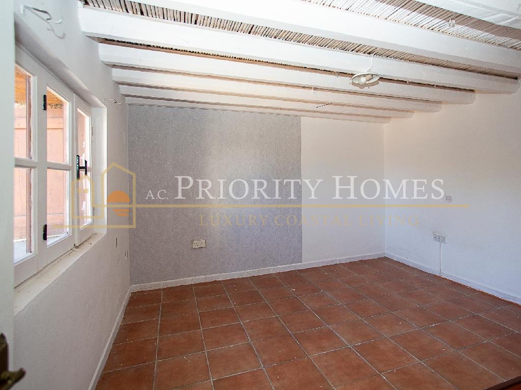 Stone‑Built Two‑Bedroom House in Koili