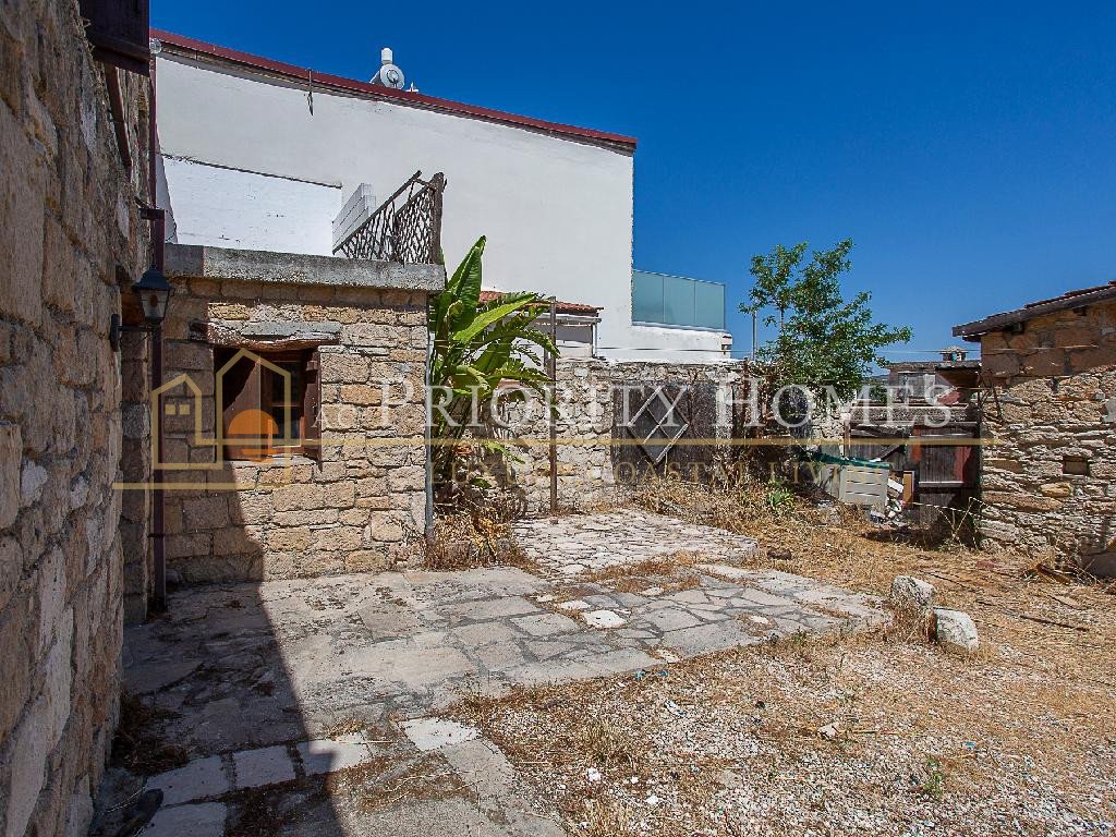 Stone‑Built Two‑Bedroom House in Koili