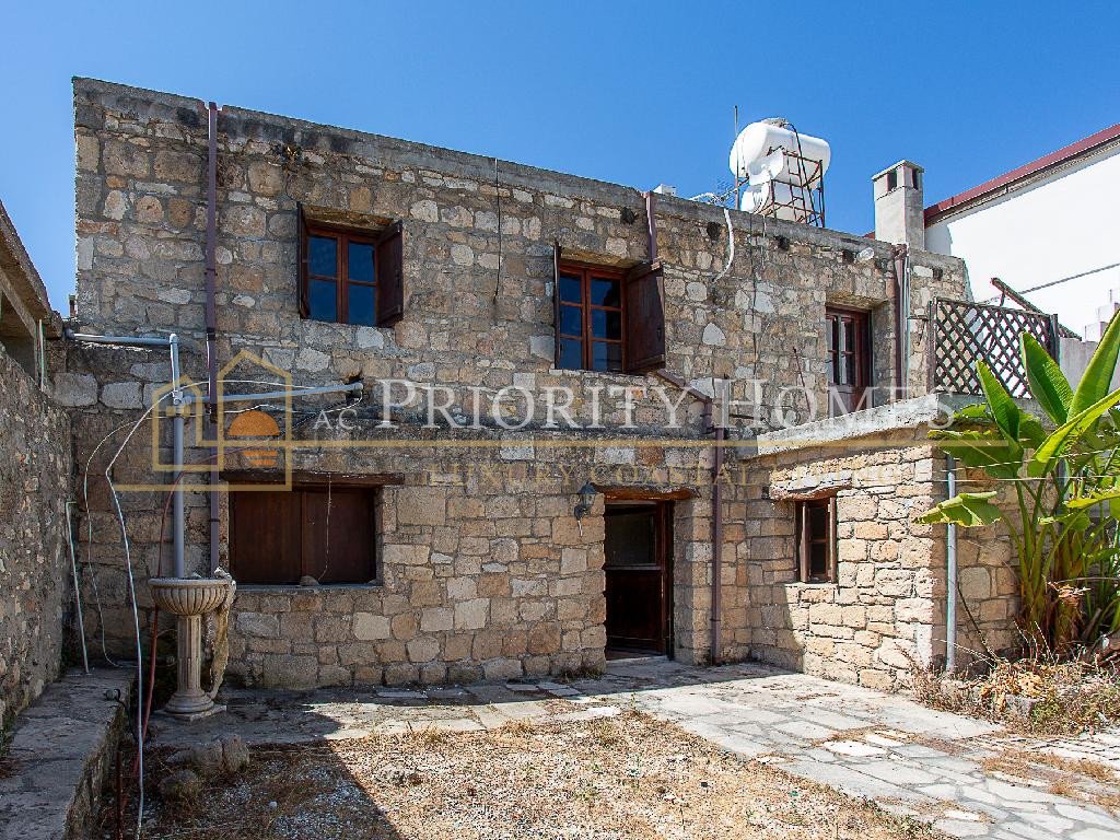 Stone‑Built Two‑Bedroom House in Koili