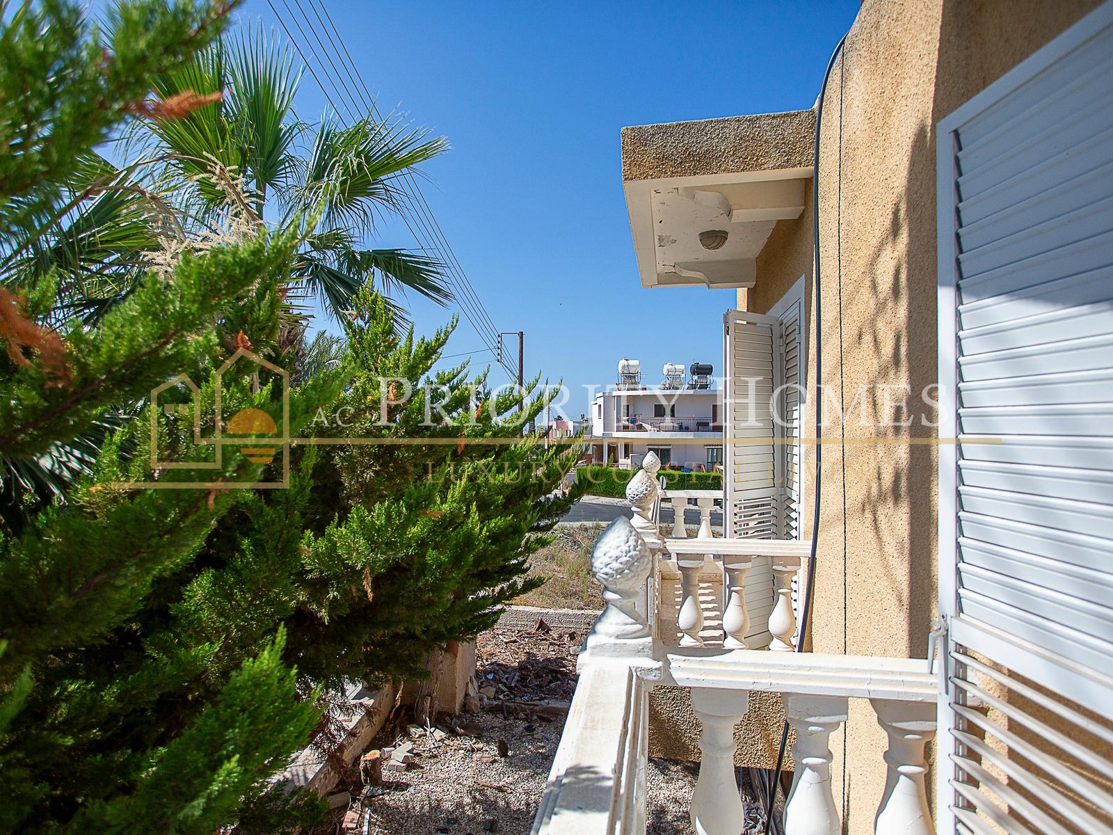 Three-Bedroom House with Semi-Basement for Sale in Emba