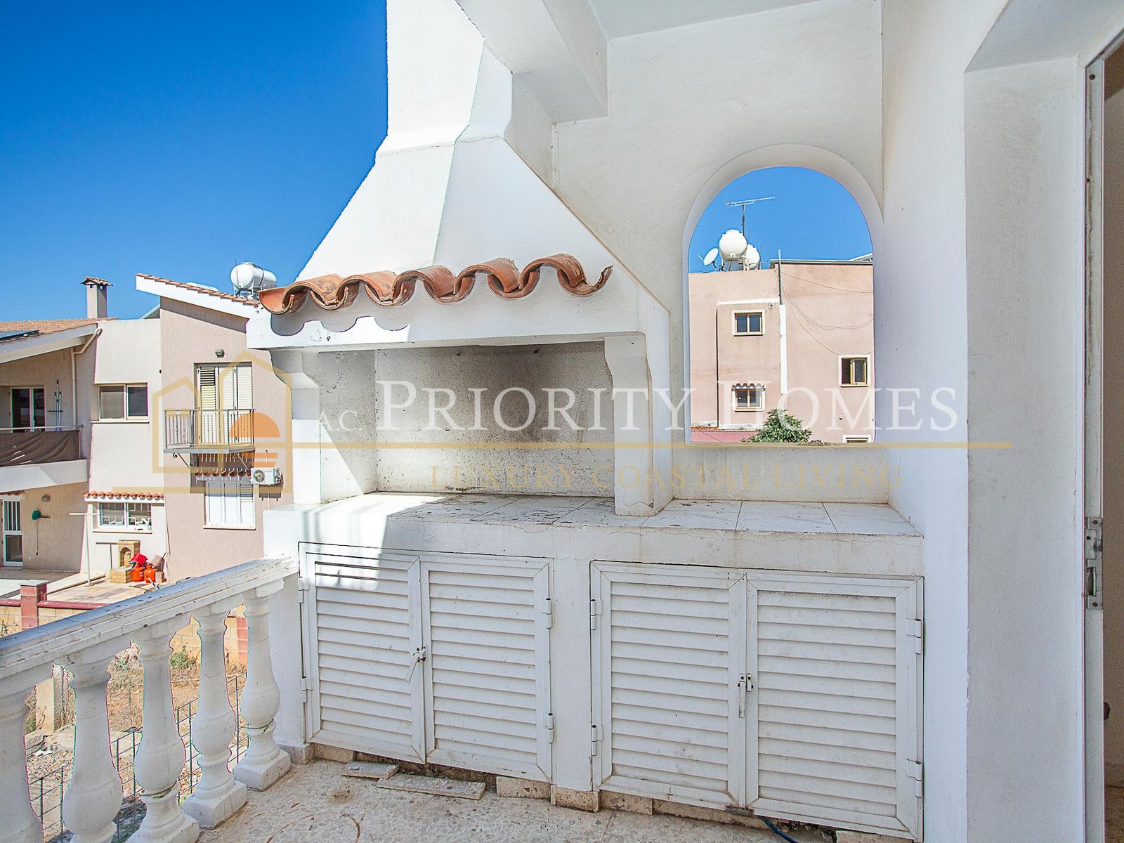 Three-Bedroom House with Semi-Basement for Sale in Emba