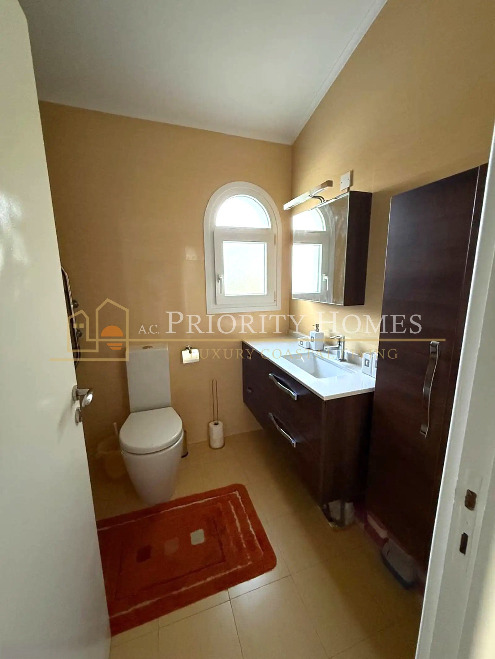 Four-Bedroom Luxury Villa for Rent in Coral Bay