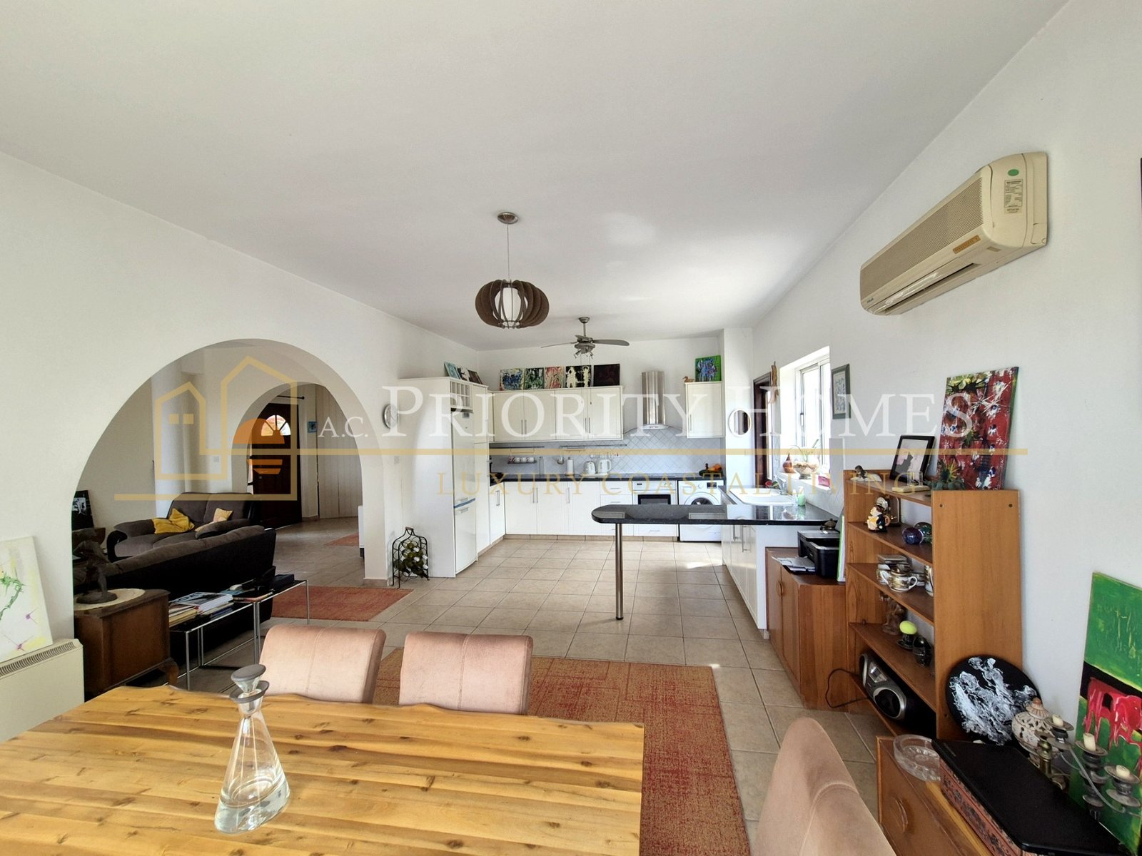 Three‑Bedroom Villa in Pegeia – Sea Caves