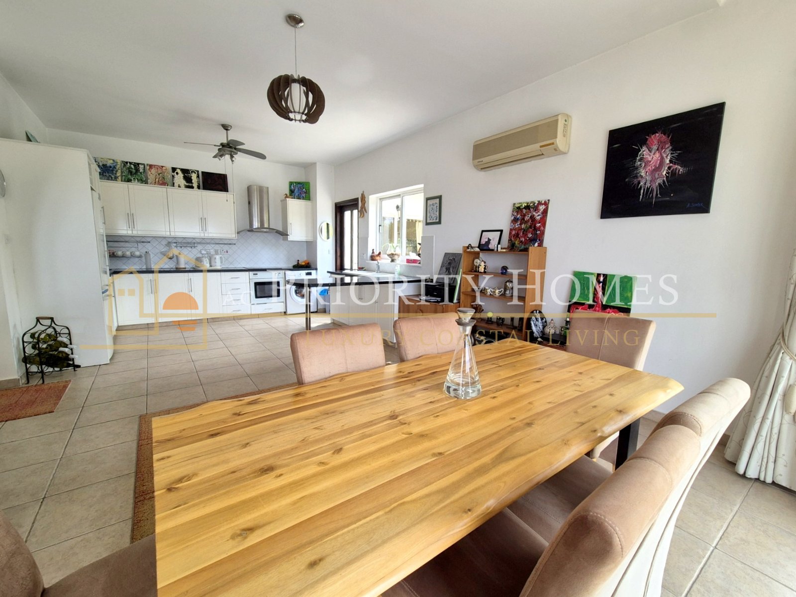 Three‑Bedroom Villa in Pegeia – Sea Caves
