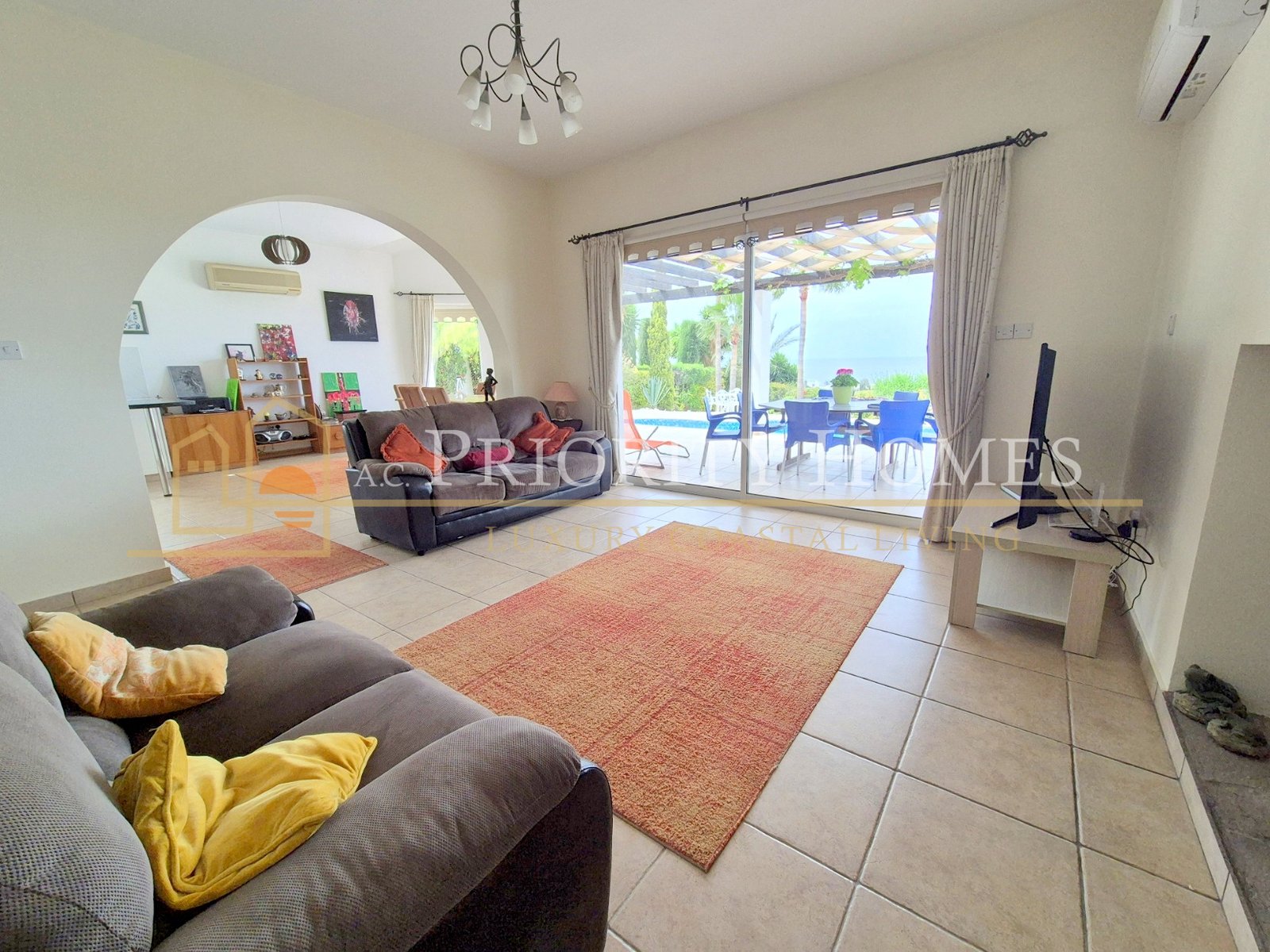 Three‑Bedroom Villa in Pegeia – Sea Caves