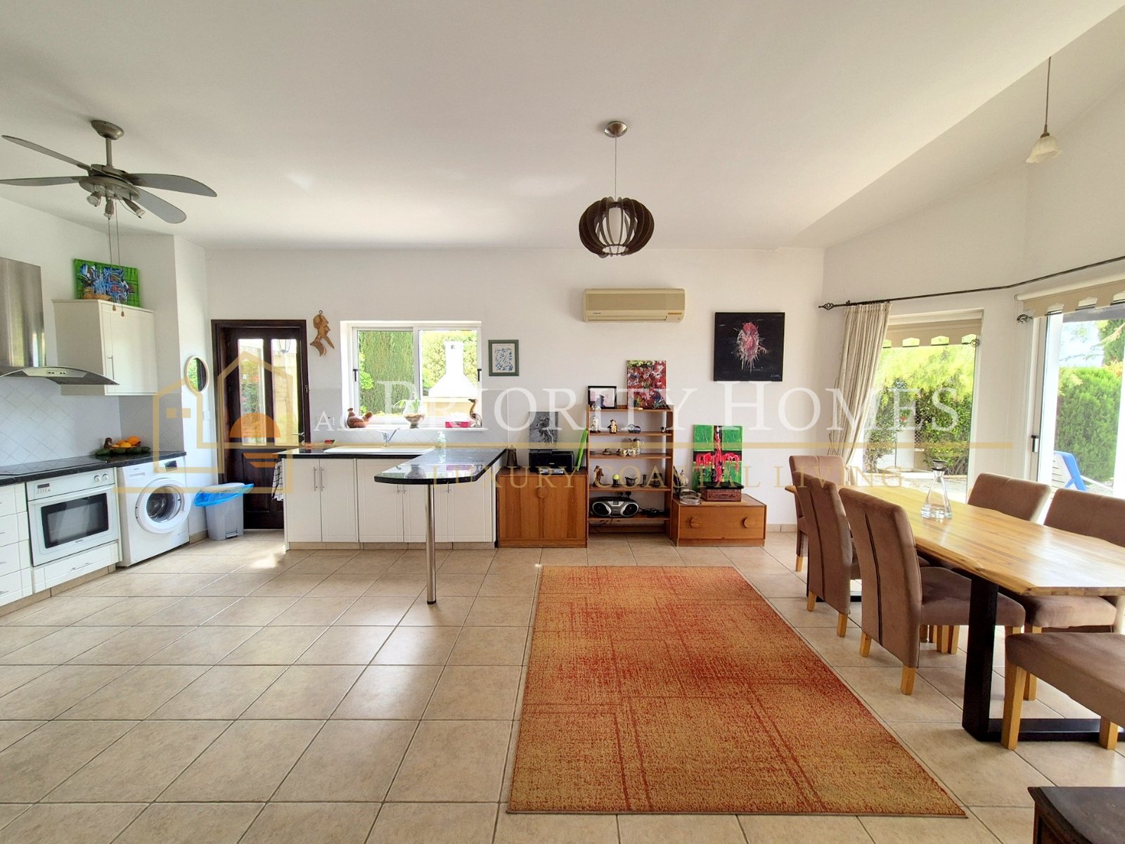 Three‑Bedroom Villa in Pegeia – Sea Caves