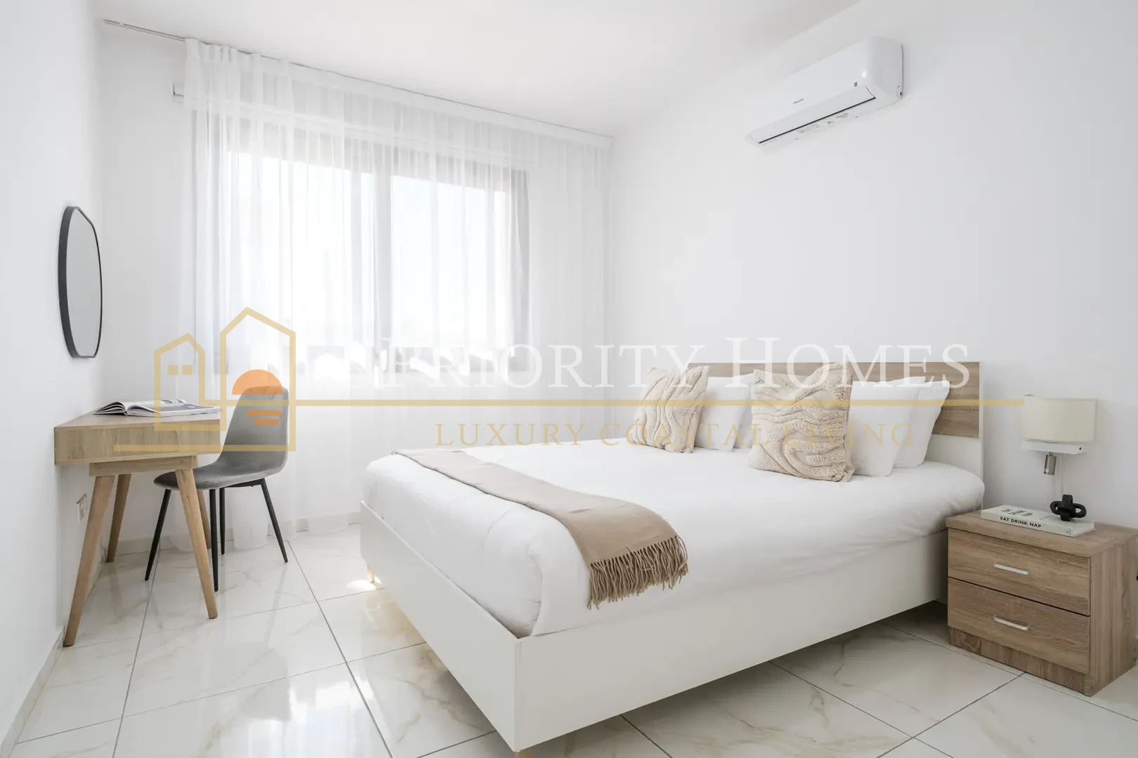 Fully Furnished One-Bedroom Apartment in Universal