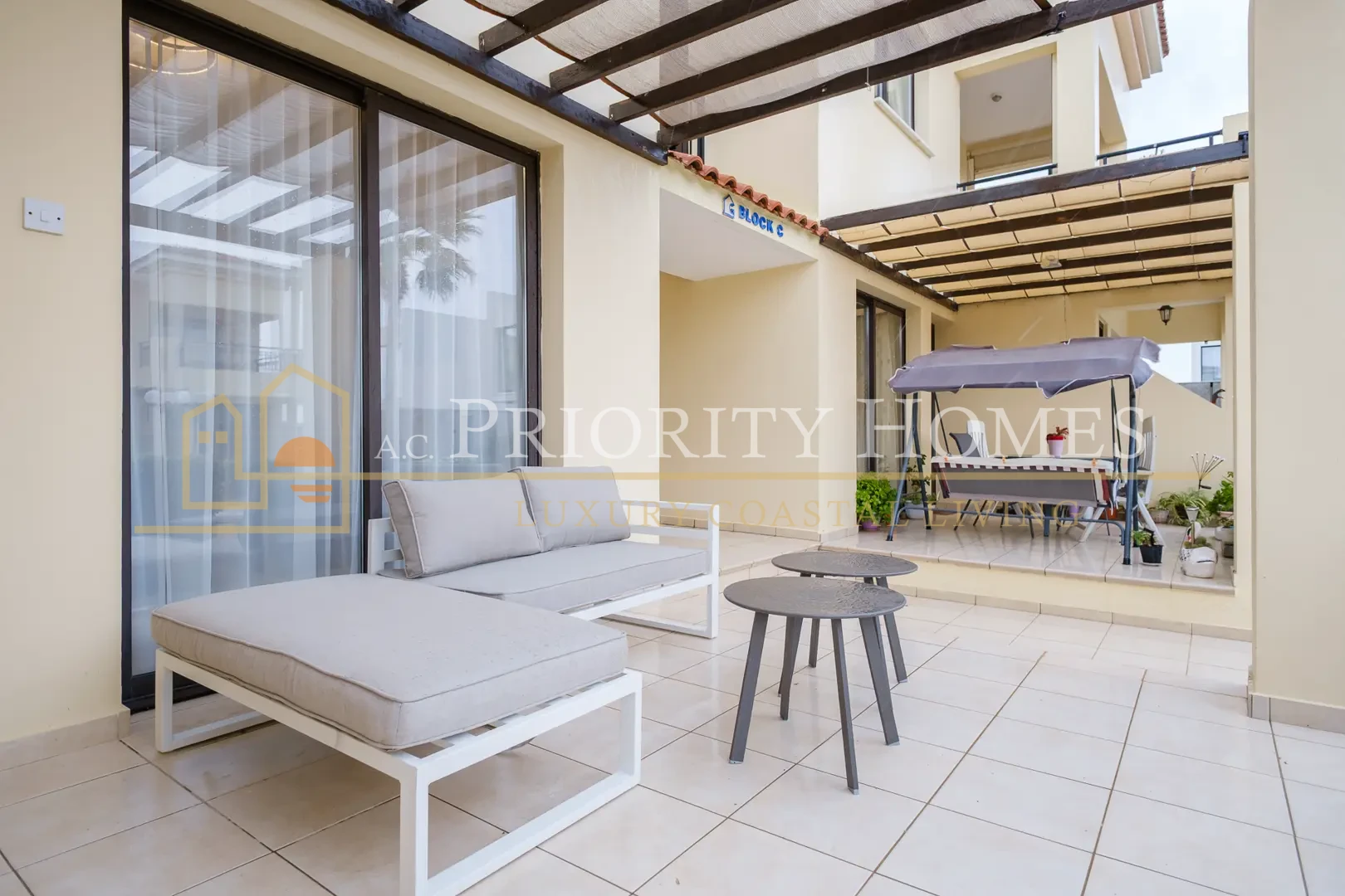 Fully Furnished One-Bed Apartment in Kato Paphos