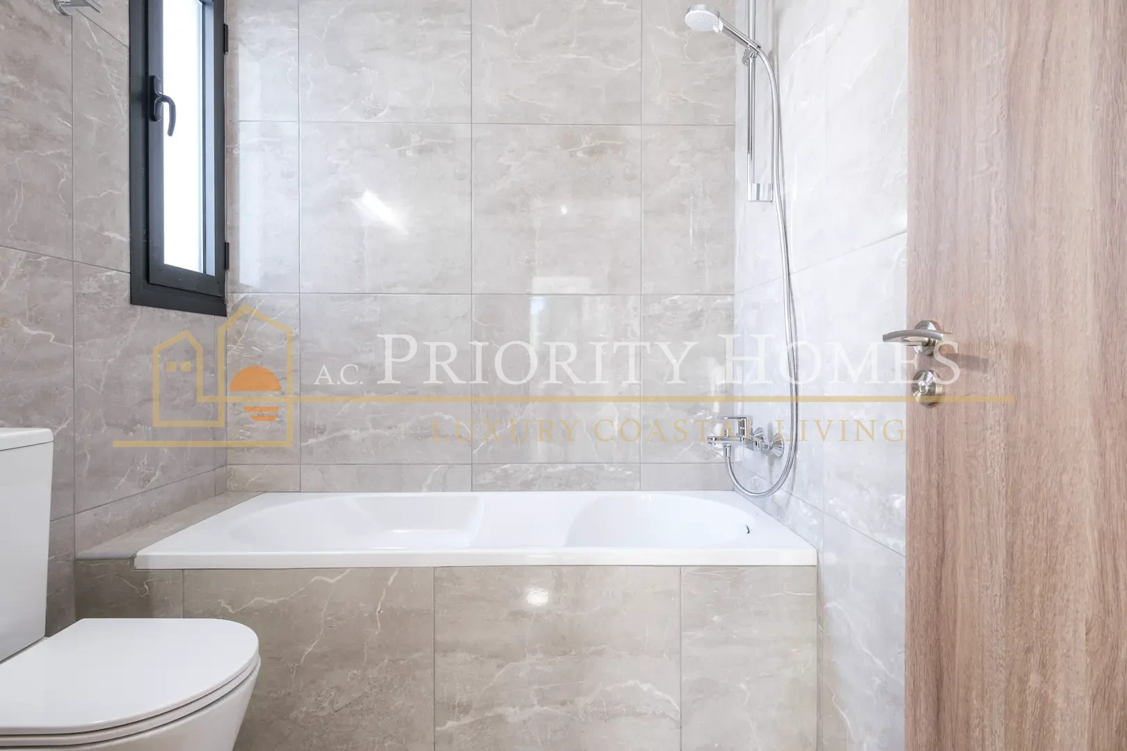 Fully Furnished Two-Bedroom Apartment in Universal