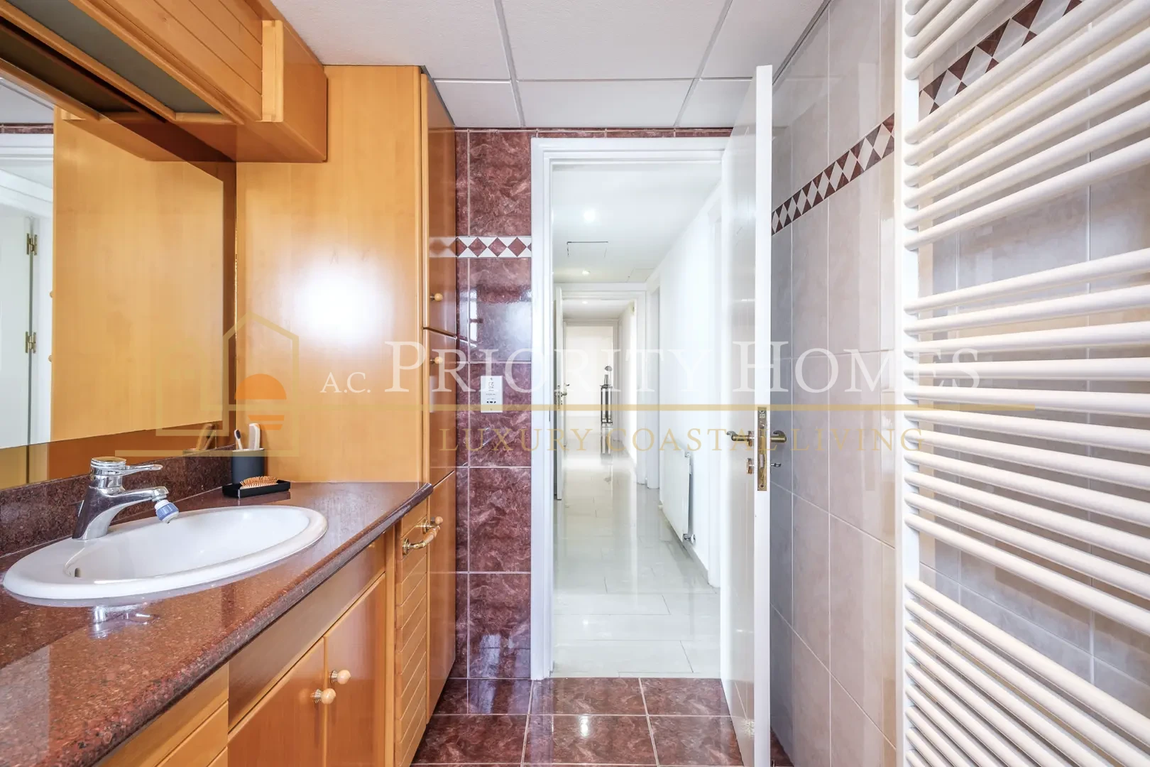 Five-Bedroom Furnished Apartment in Central Paphos