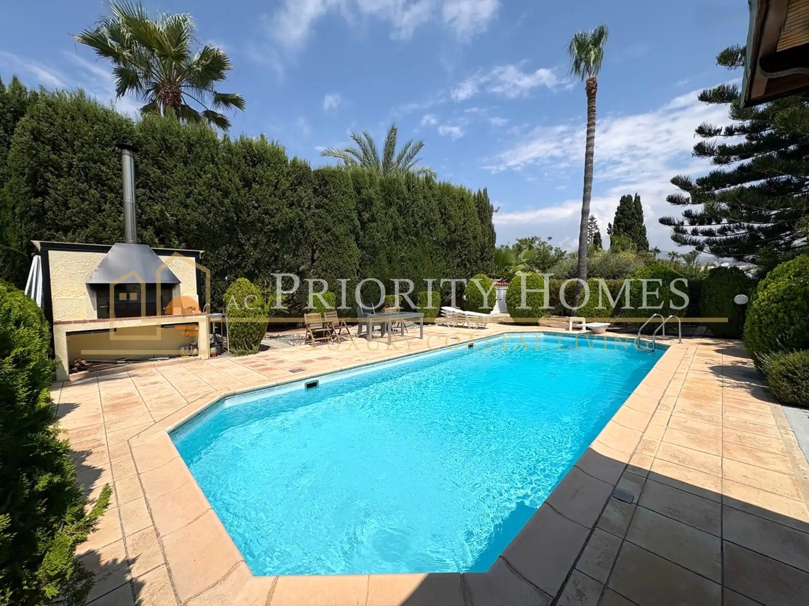 Four-Bedroom Luxury Villa for Rent in Coral Bay