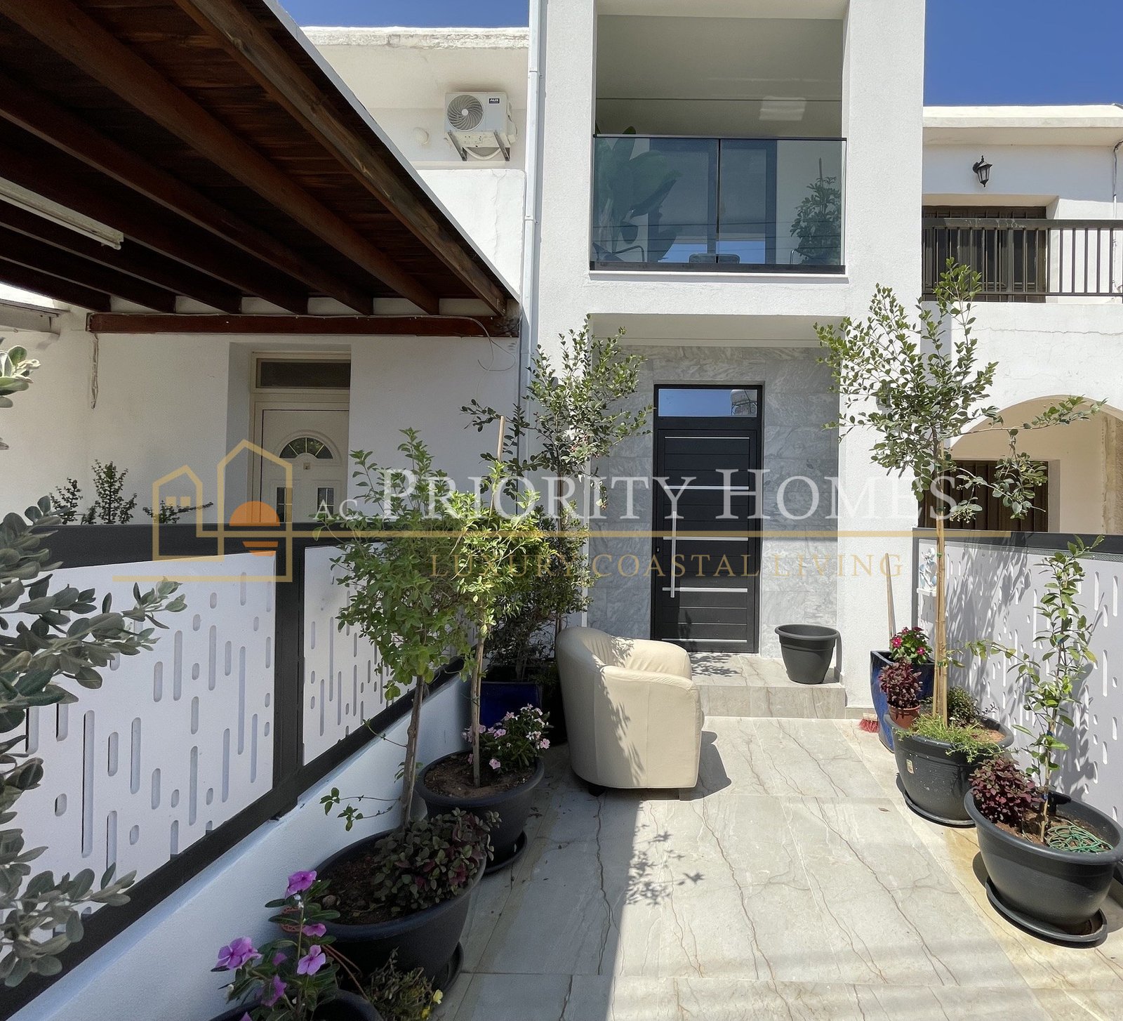 Two-Bedroom Townhouse in Coral Bay