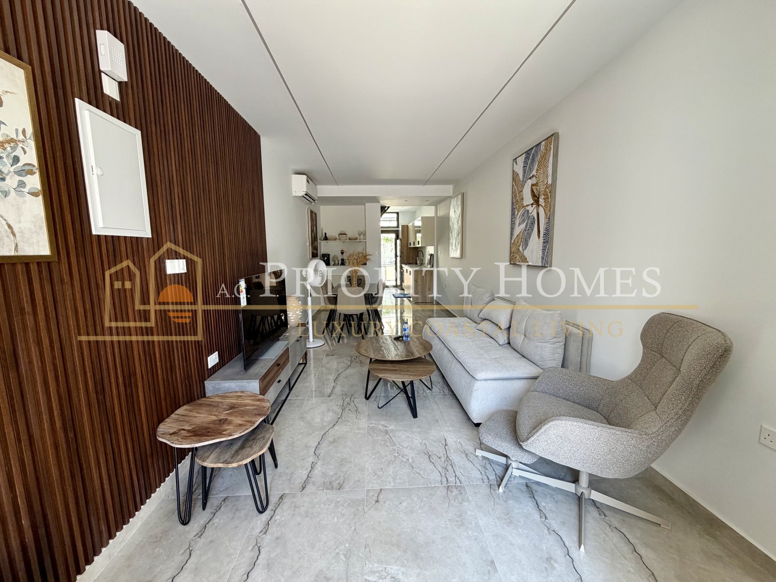 Two-Bedroom Townhouse in Coral Bay