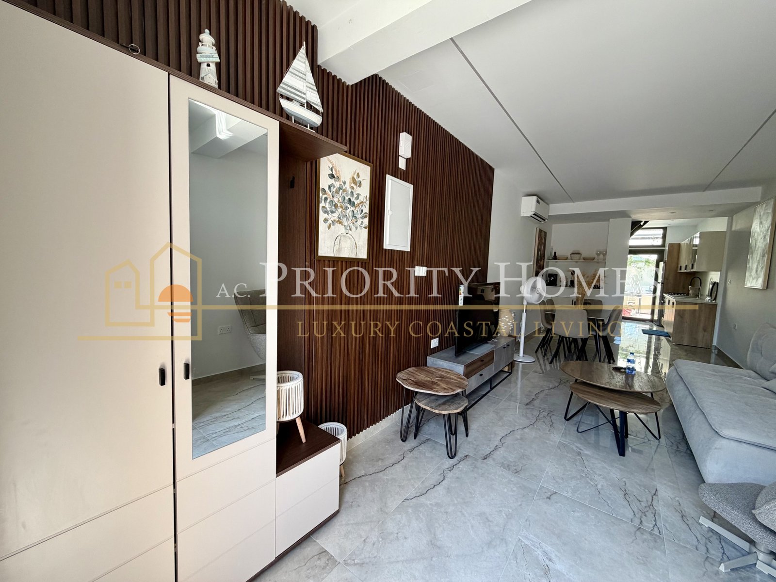 Two-Bedroom Townhouse in Coral Bay