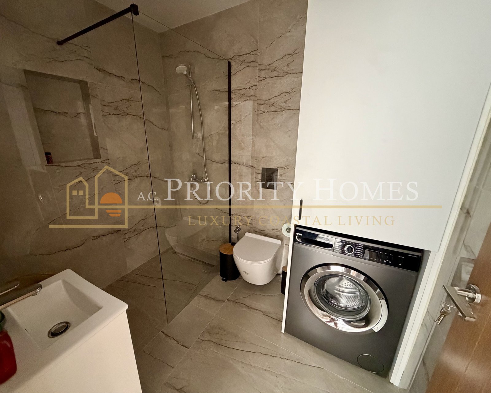 Two-Bedroom Townhouse in Coral Bay