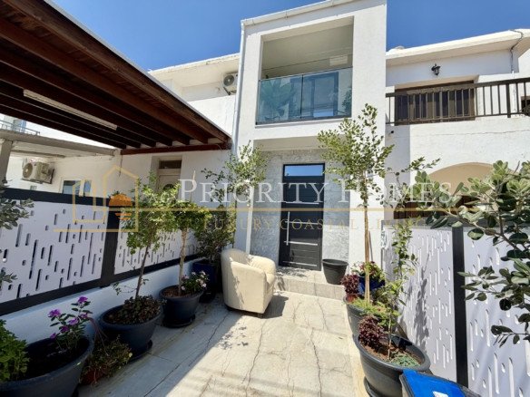 Two-Bedroom Townhouse in Coral Bay