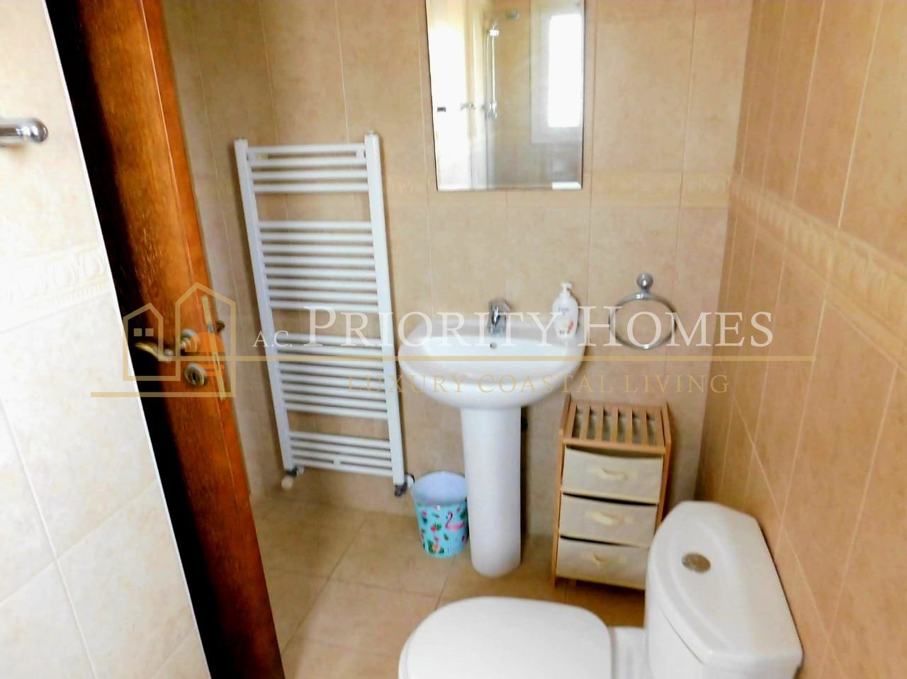 Four-Bedroom Villa for Rent in Pegeia
