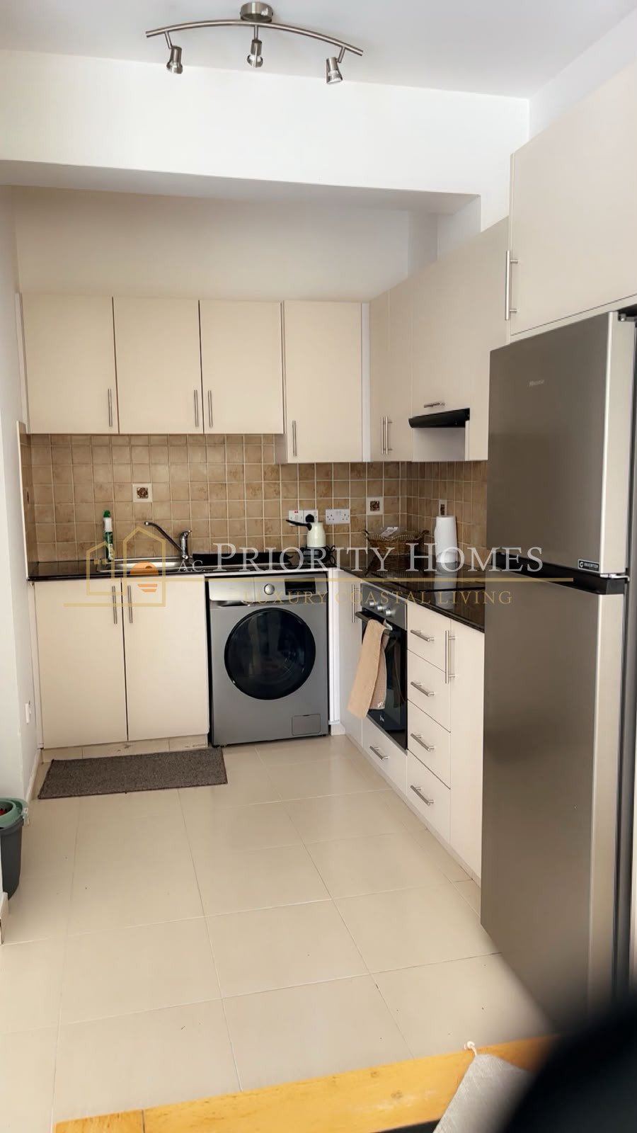 Fully Furnished Two-Bedroom Apartment in Kato Paphos