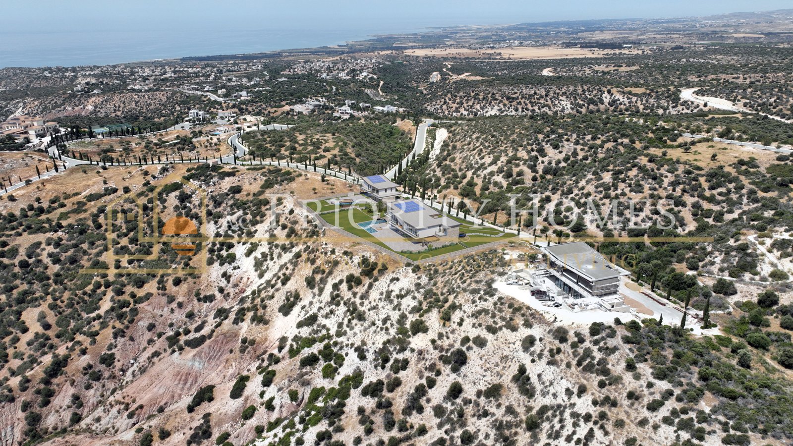 Luxury Villa with Five En-Suite Bedrooms in Venus Rock Golf Resort