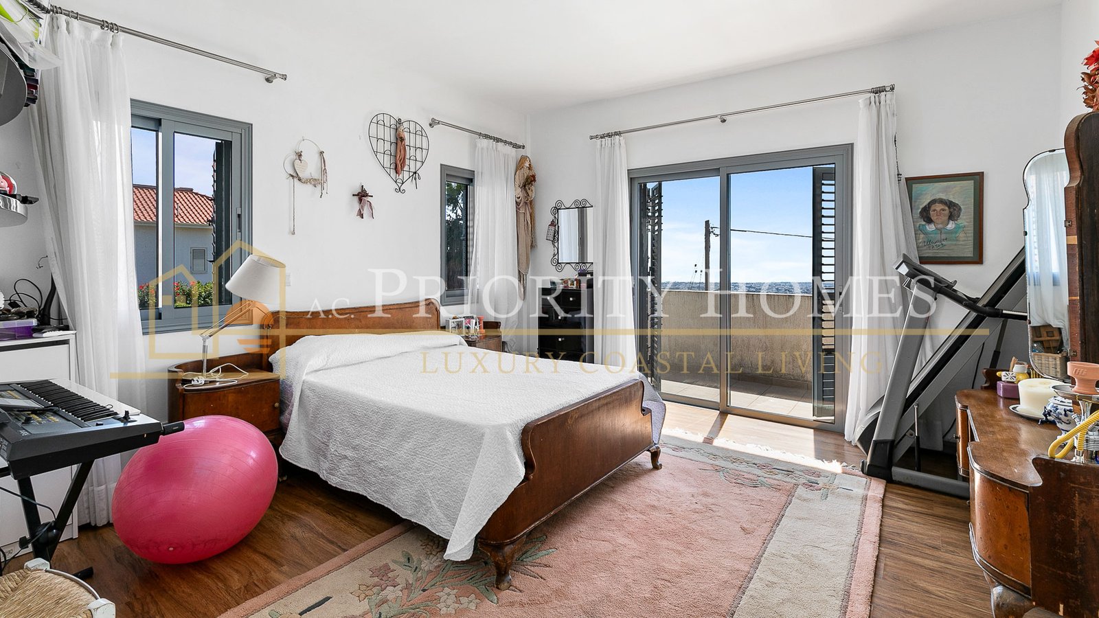 Luxury Six Bedroom Villa in Konia