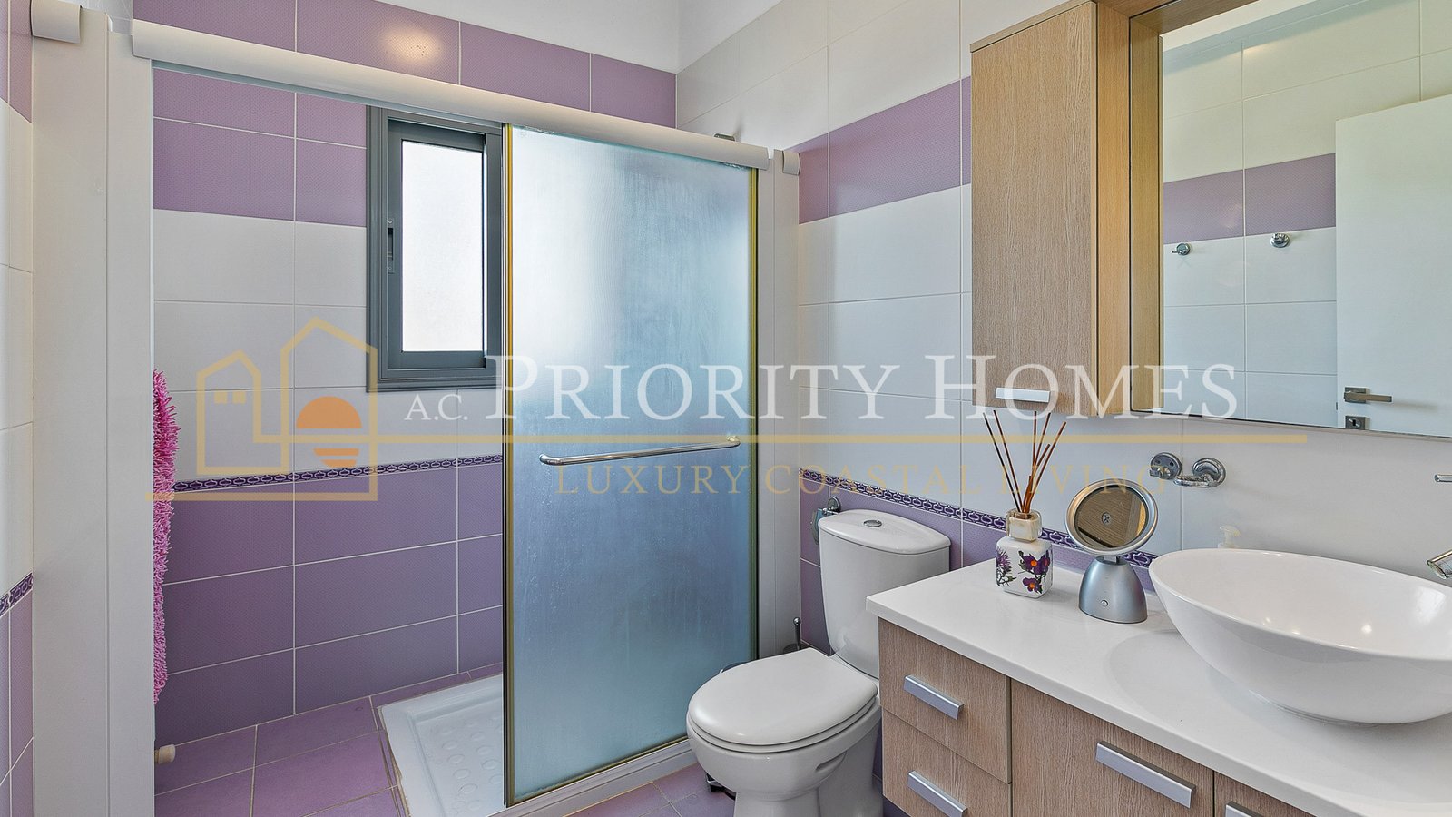 Luxury Six Bedroom Villa in Konia