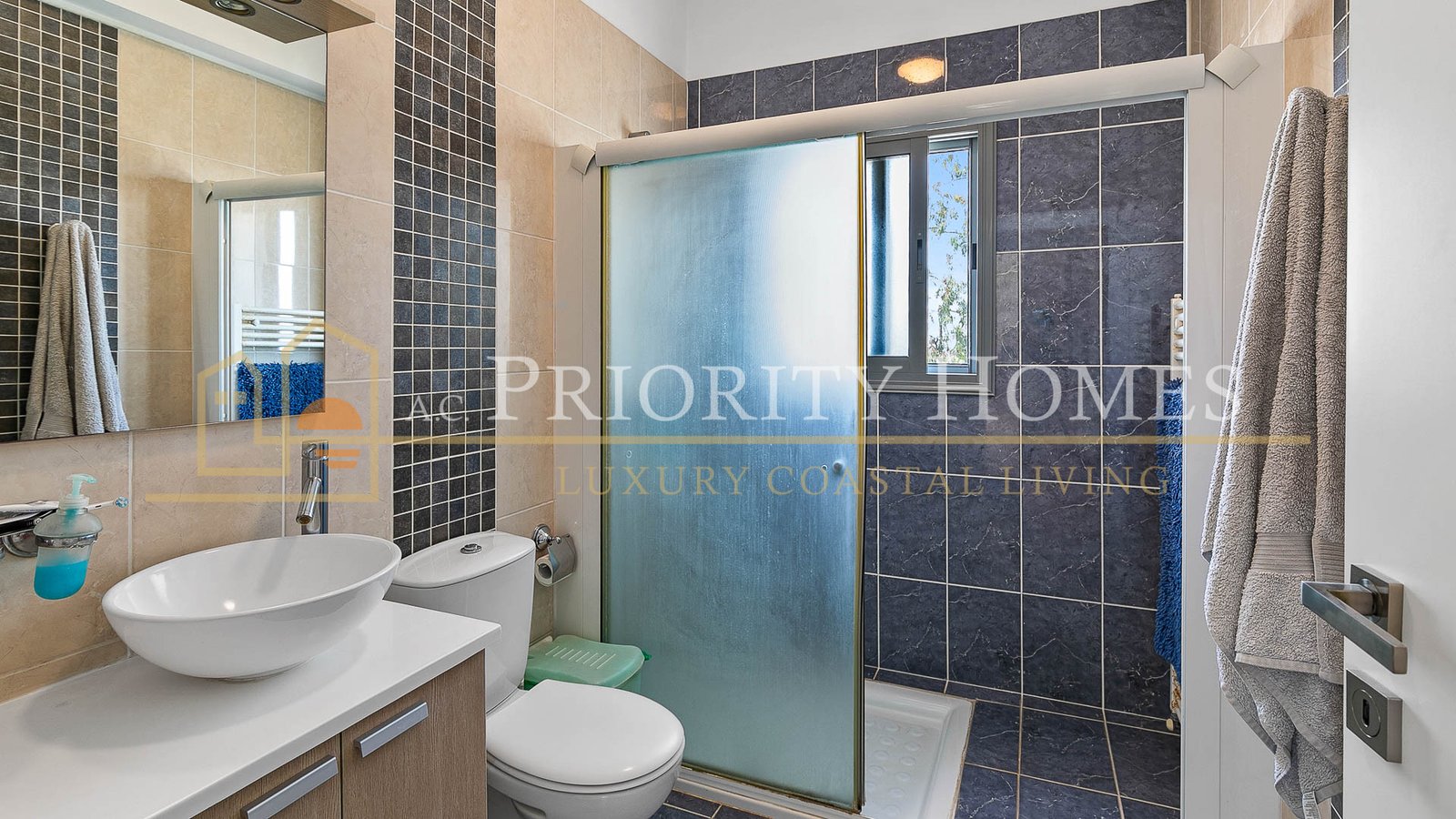 Luxury Six Bedroom Villa in Konia
