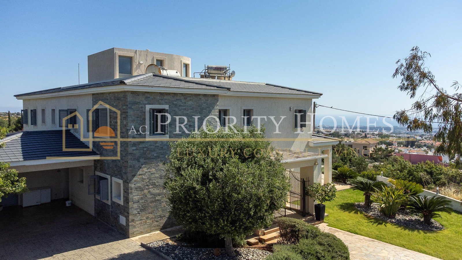 Luxury Six Bedroom Villa in Konia