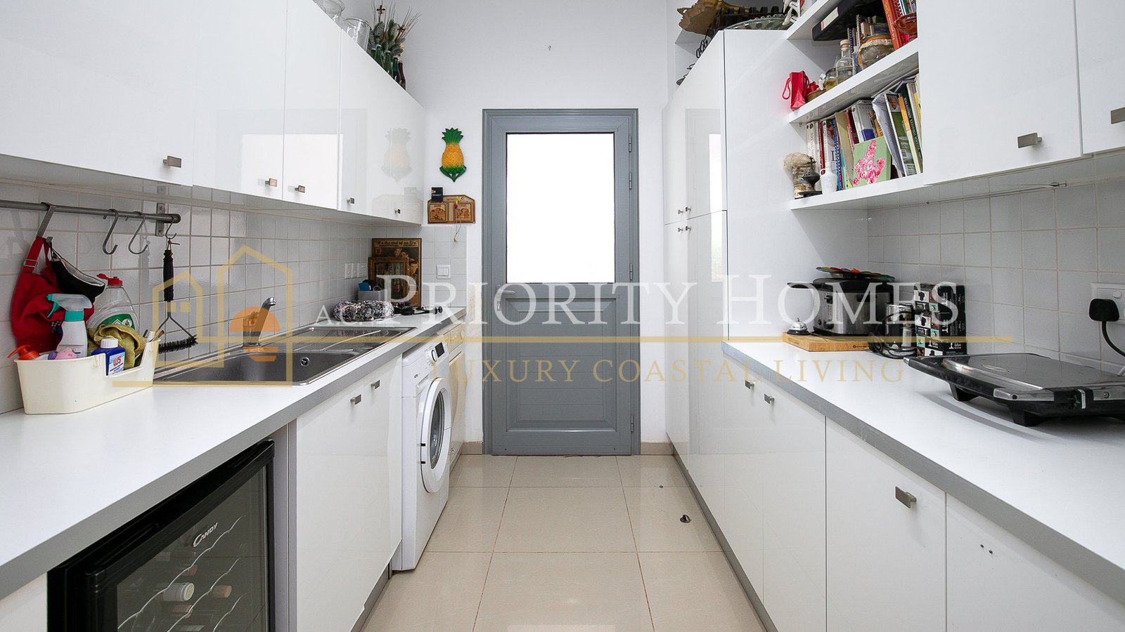 Luxury Six Bedroom Villa in Konia