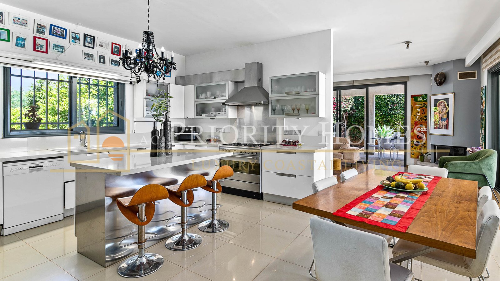 Luxury Six Bedroom Villa in Konia