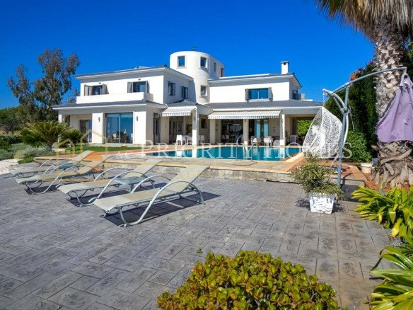 Luxury Six Bedroom Villa in Konia