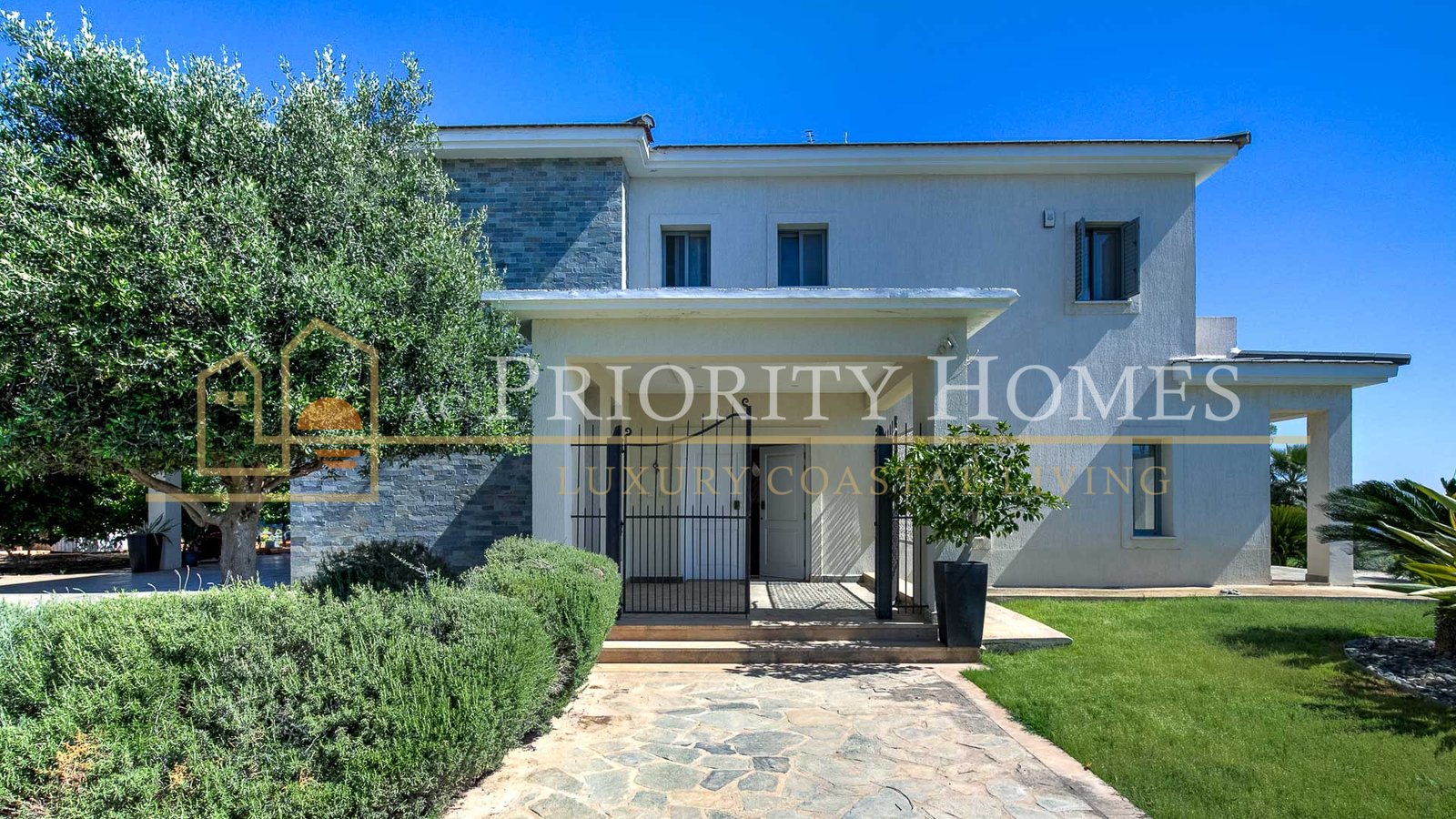 Luxury Six Bedroom Villa in Konia