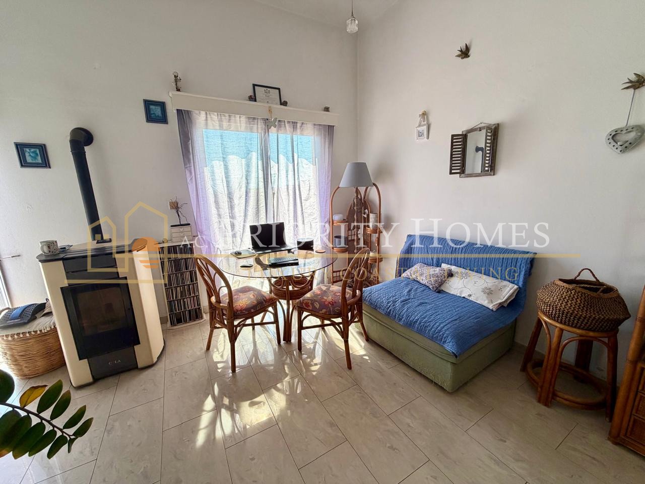 Stunning Two-Bedroom Sea‑View Penthouse in Paphos – Tomb of the Kings