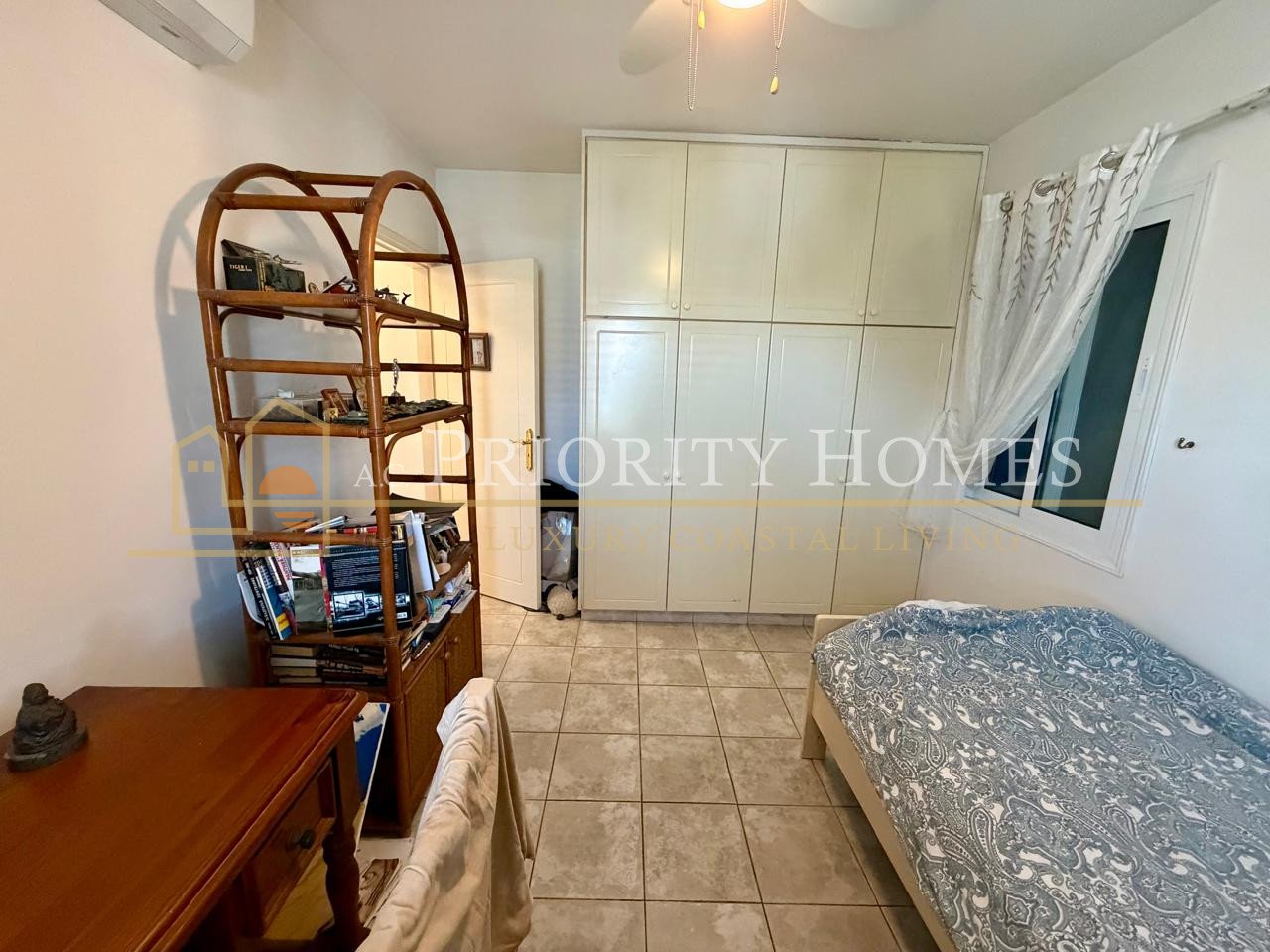 Stunning Two-Bedroom Sea‑View Penthouse in Paphos – Tomb of the Kings