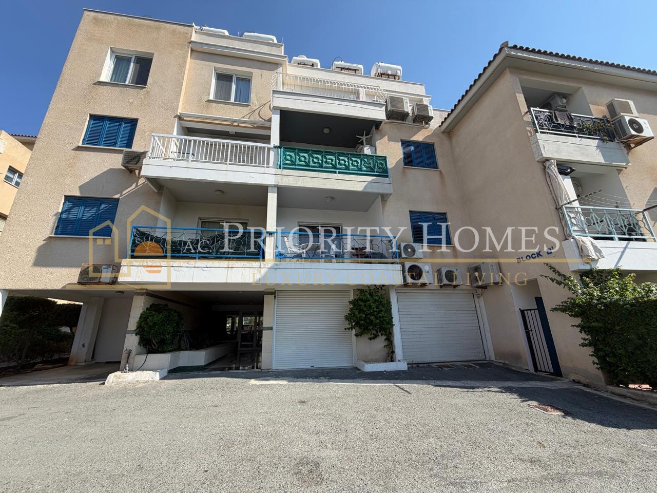 Stunning Two-Bedroom Sea‑View Penthouse in Paphos – Tomb of the Kings