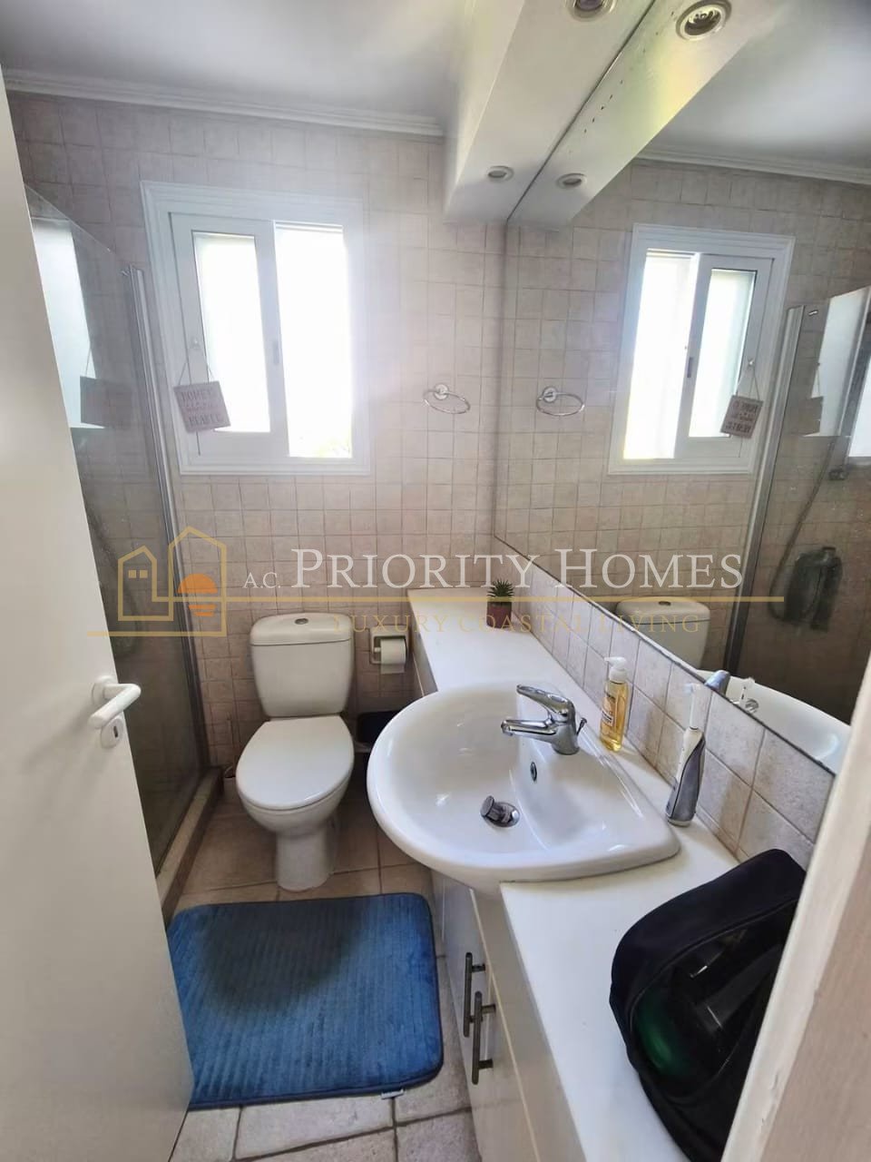 Superb Four‑Bedroom Villa in Chloraka