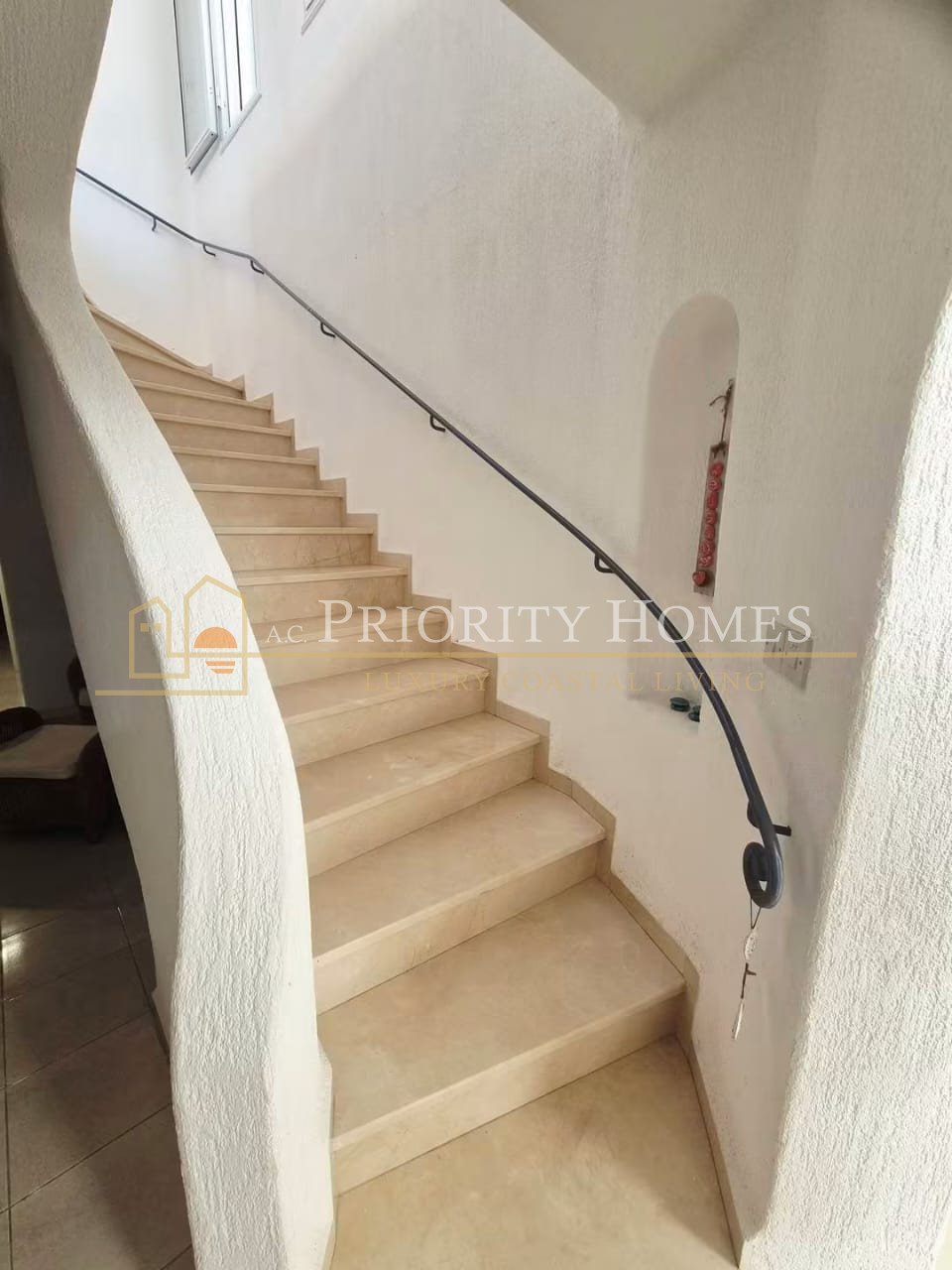 Superb Four‑Bedroom Villa in Chloraka