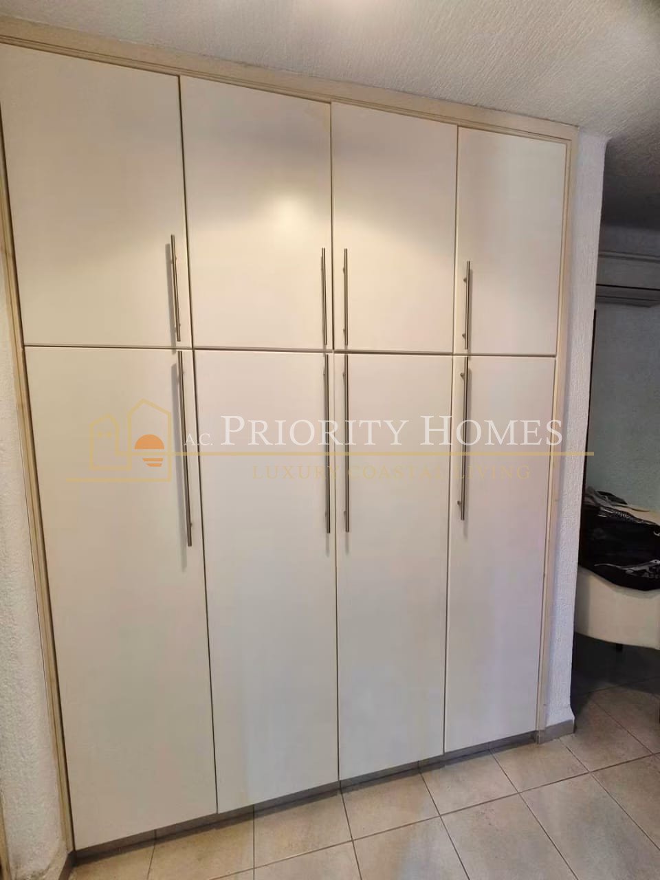 Superb Four‑Bedroom Villa in Chloraka