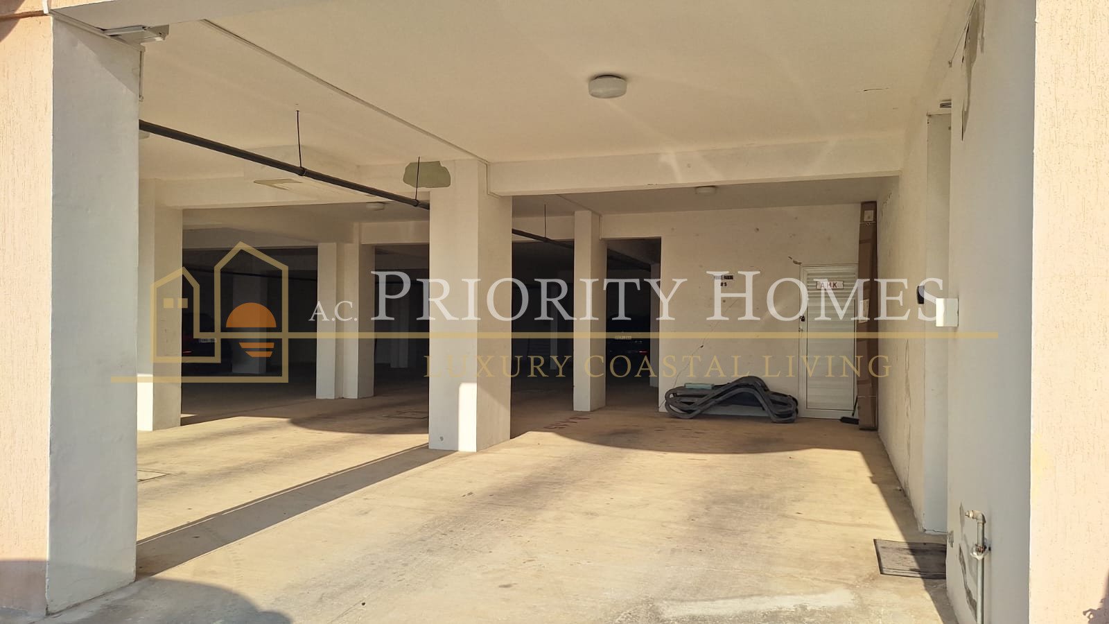 Two-Bedroom Apartment in Paphos – Universal