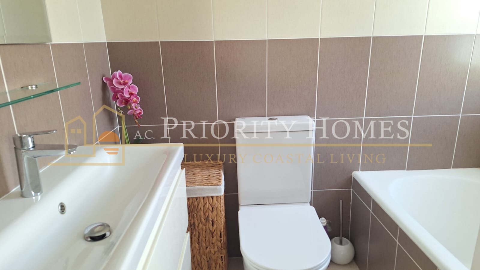 Two-Bedroom Apartment in Paphos – Universal